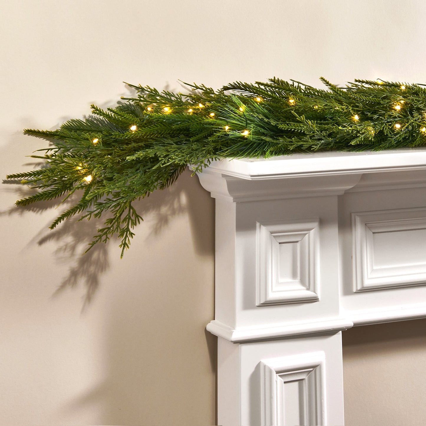 Decor Hut| Lush Evergreen Garland with 100 LEDs